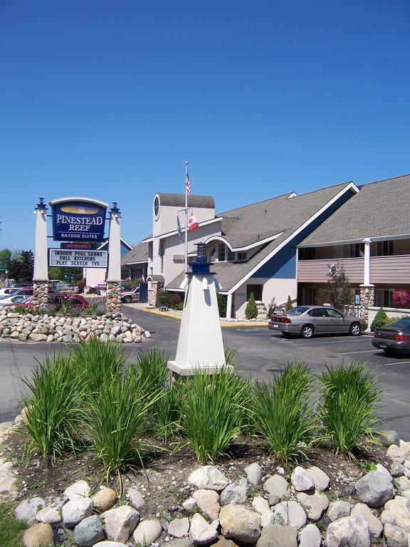 טראוורס סיטי Pinestead Reef Resort מראה חיצוני תמונה
