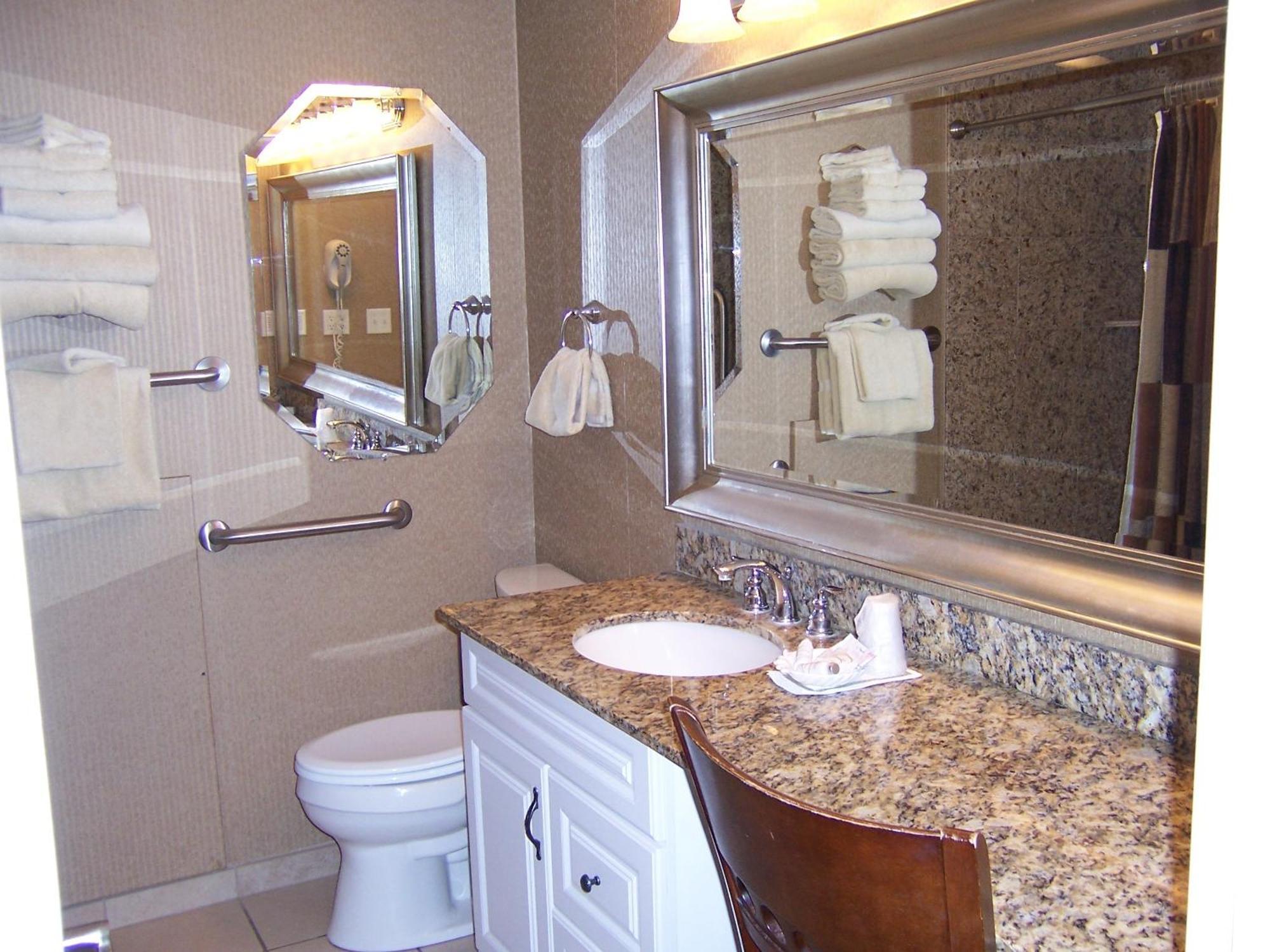 טראוורס סיטי Pinestead Reef Resort חדר תמונה